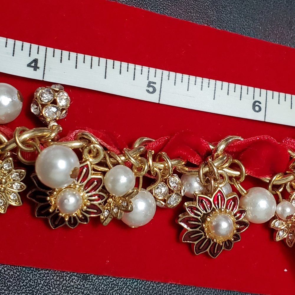 Holiday Lane gold tone poinsettia charm bracelet - Picture 5 of 7